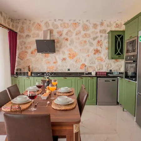 Zuemruet - 2 Bedroom With Jacuzzi In Kalkan - Uzumlu Villa