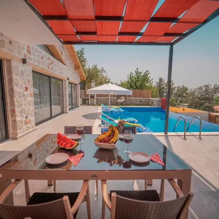 Zuemruet - 2 Bedroom With Jacuzzi In Kalkan - Uzumlu Villa